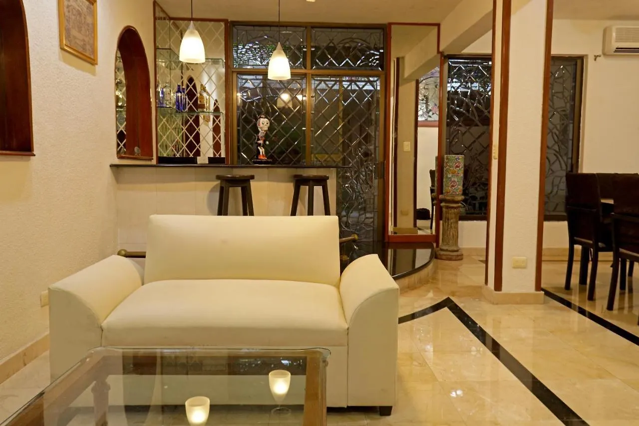 Colibri House Bed and Breakfast Κανκούν 0*,  Μεξικό